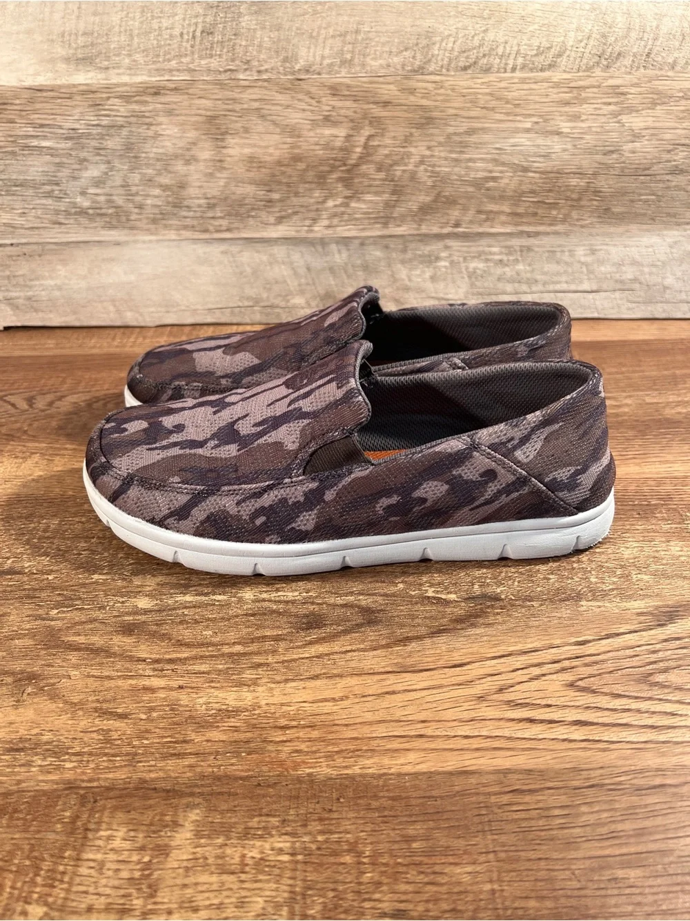 Huk Men's Brewster Mossy Oak Camo Slip On Deck Shoes Size 8